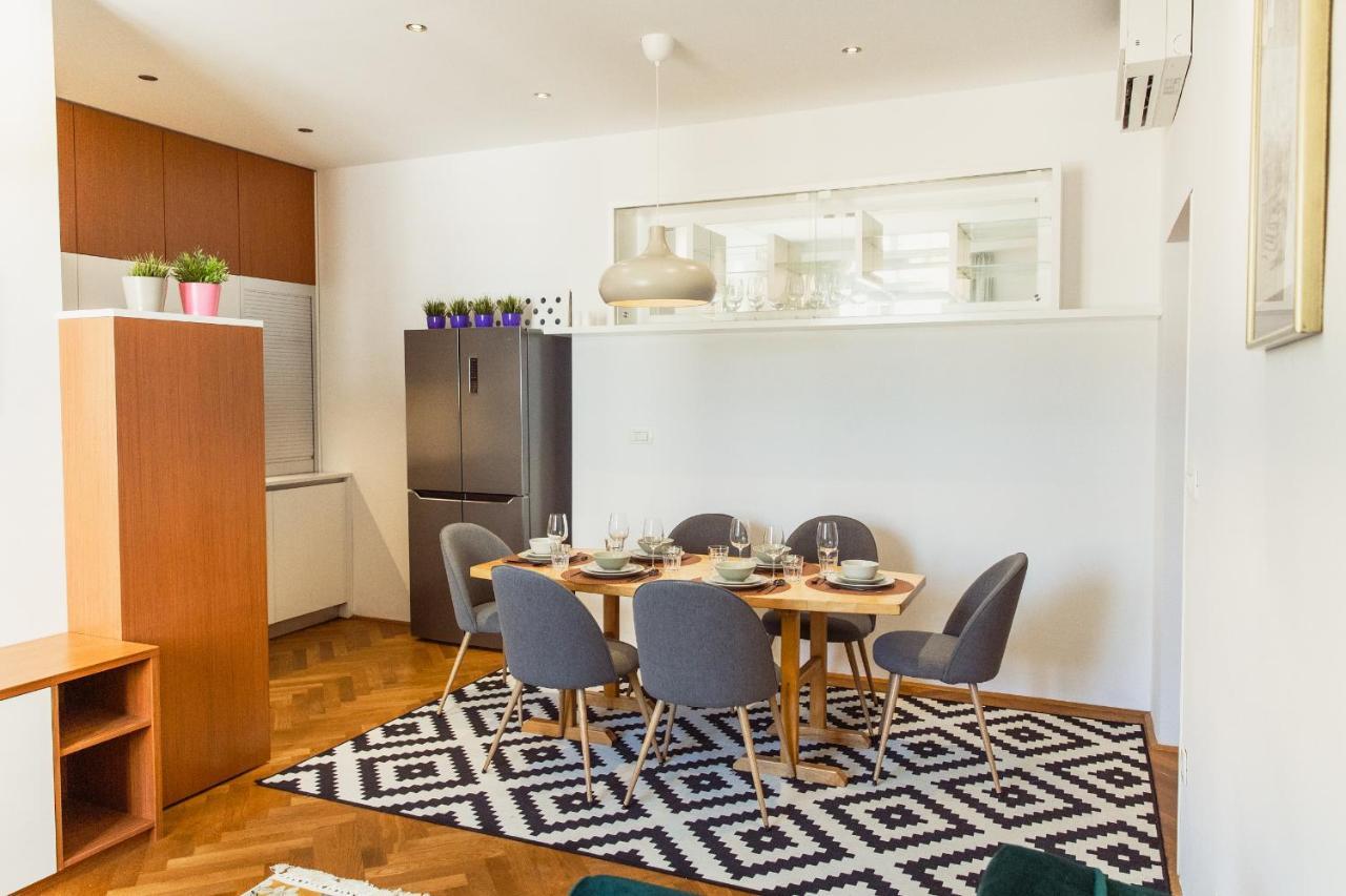 Top Location City Centre Condo In Historic Building With Free Garage Parking Ljubljana Exterior foto