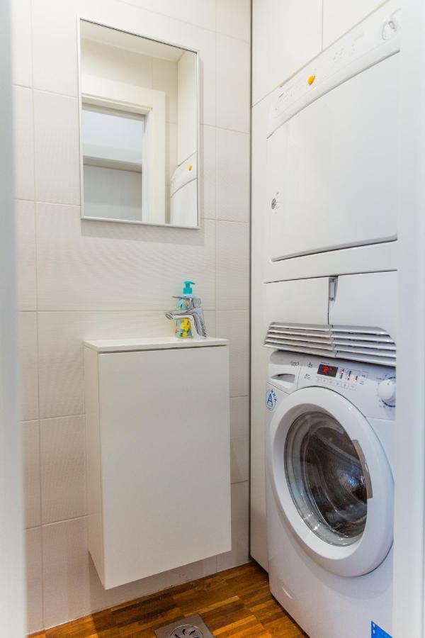 Top Location City Centre Condo In Historic Building With Free Garage Parking Ljubljana Exterior foto