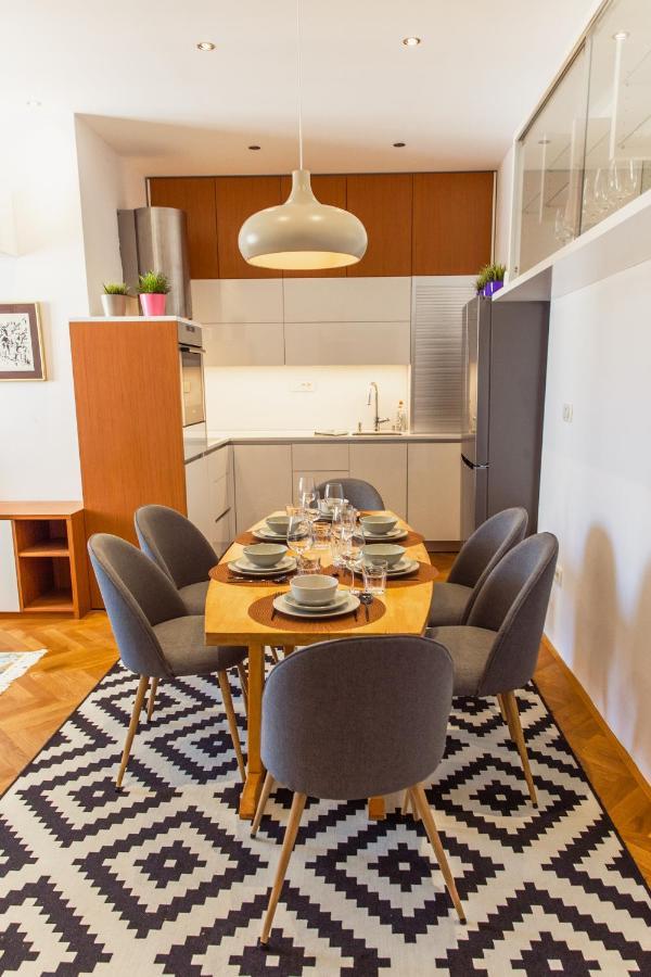 Top Location City Centre Condo In Historic Building With Free Garage Parking Ljubljana Exterior foto